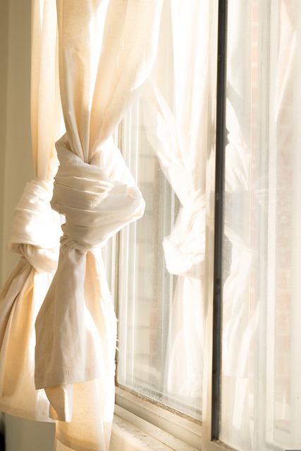 5 Creative Ways To Decorate With Curtains – House Digest